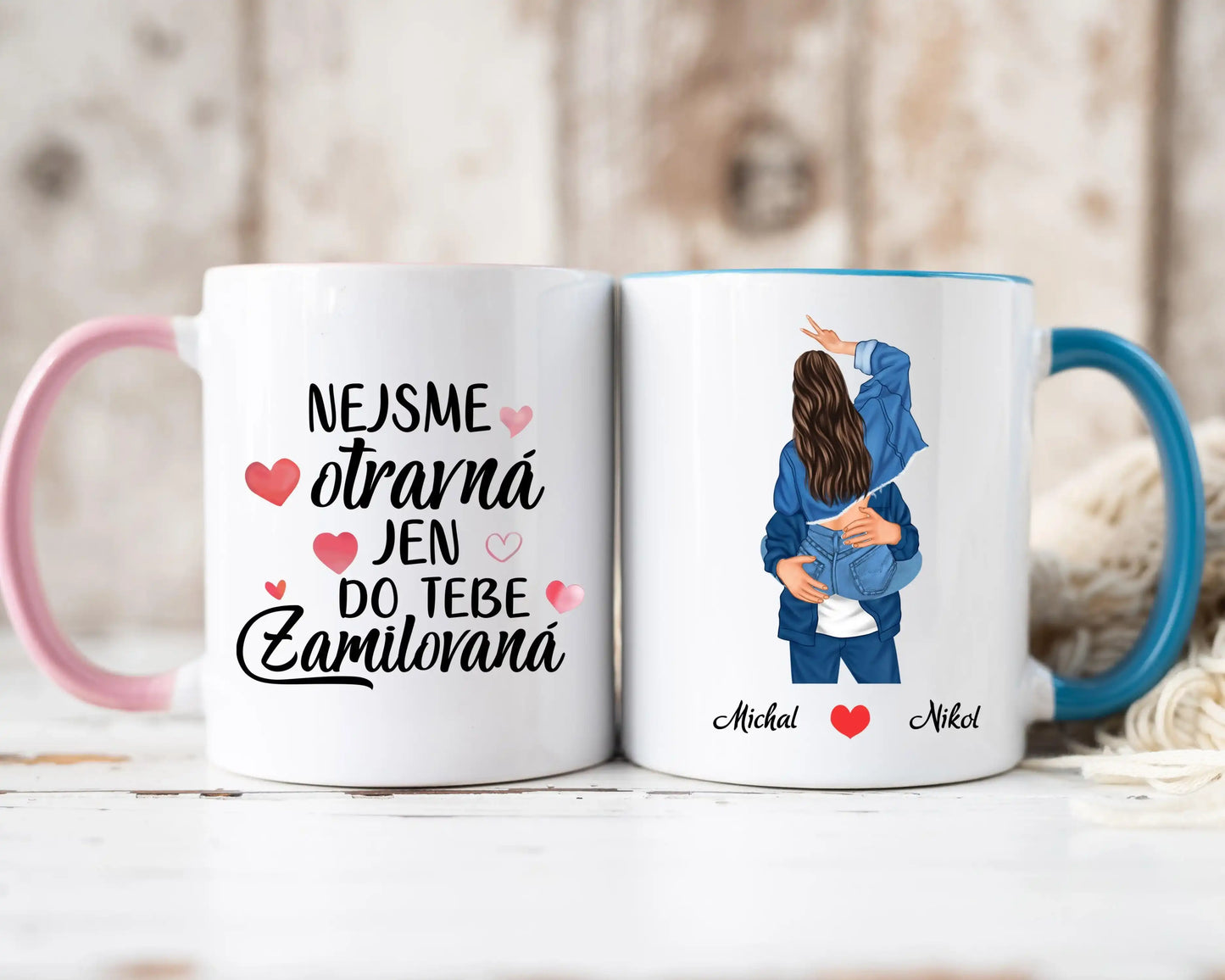 Hrnek - Líbající se pár 2. verze - Nejsem otravná, jen do tebe zamilovaná - Climo.cz