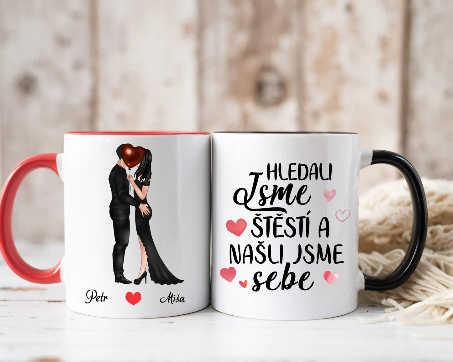 Hrnek - Líbající se pár - Hledali jsme štěstí a našli jsme sebe - Climo.cz