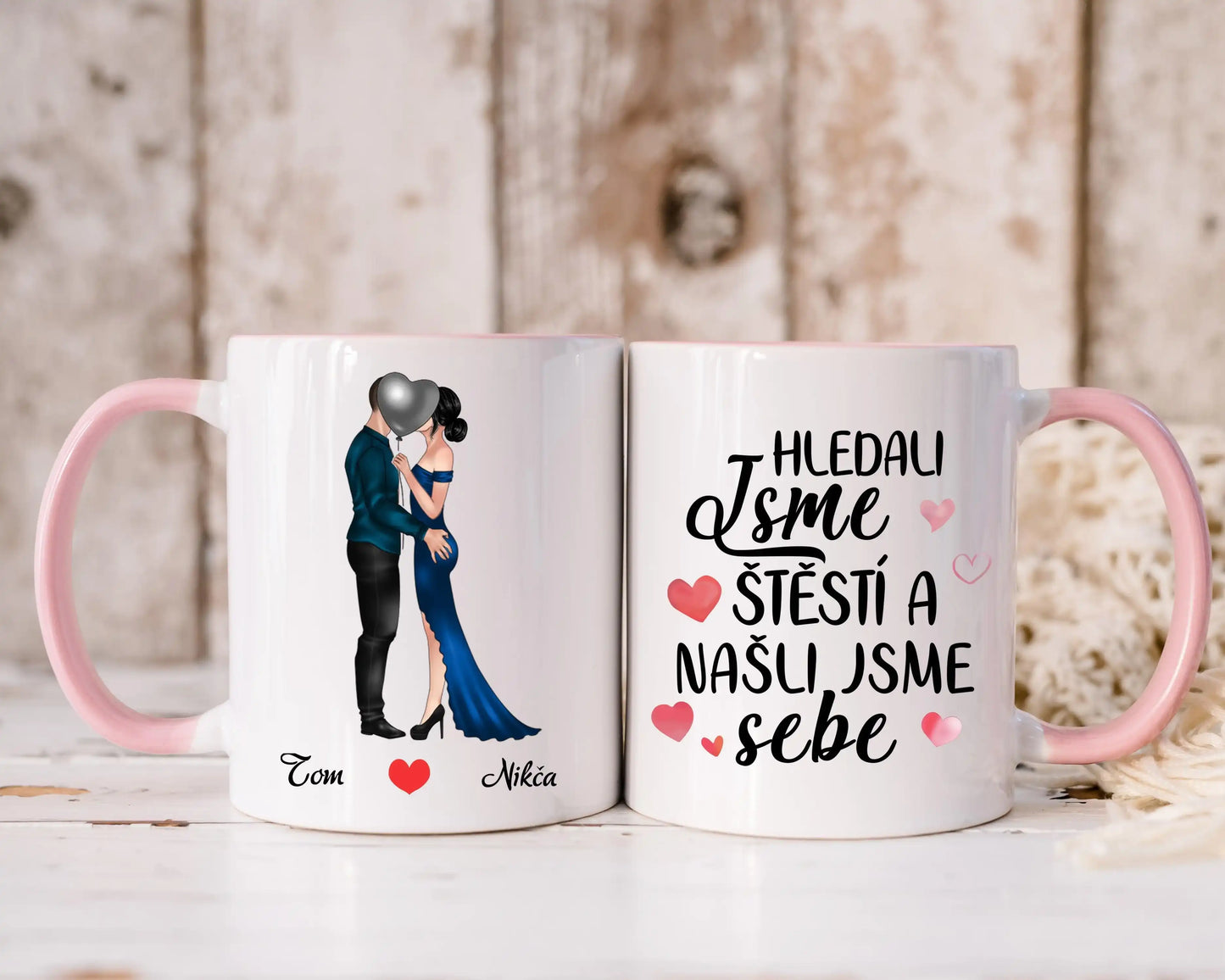 Hrnek - Líbající se pár - Hledali jsme štěstí a našli jsme sebe - Climo.cz