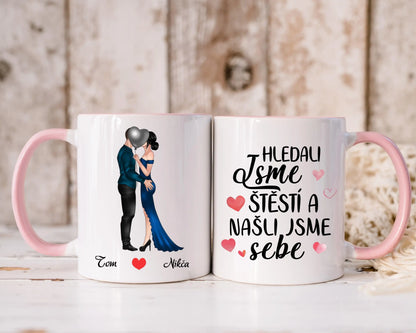 Hrnek - Líbající se pár - Hledali jsme štěstí a našli jsme sebe - Climo.cz