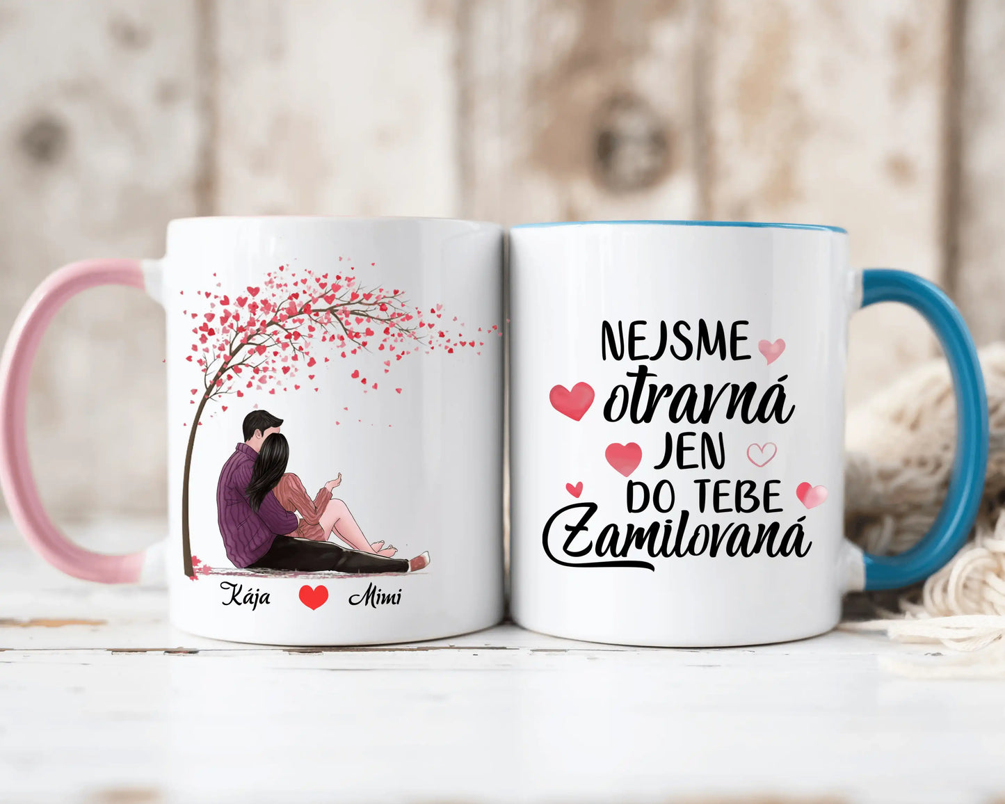 Hrnek - Objímající se pár 2. verze - Nejsem otravná jen do tebe ZAMILOVANÁ - Climo.cz